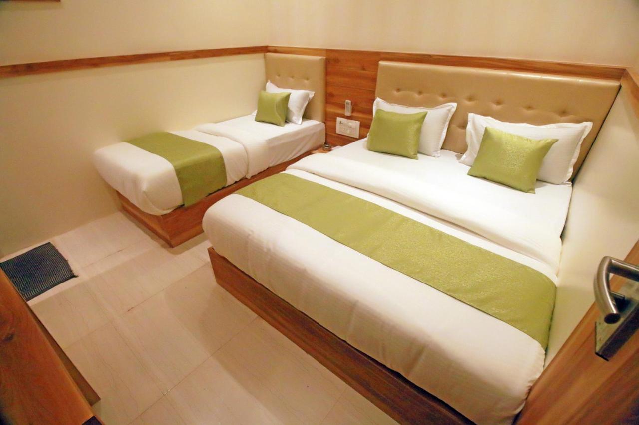Hotel Al Madina Palace Mumbai  Buitenkant foto