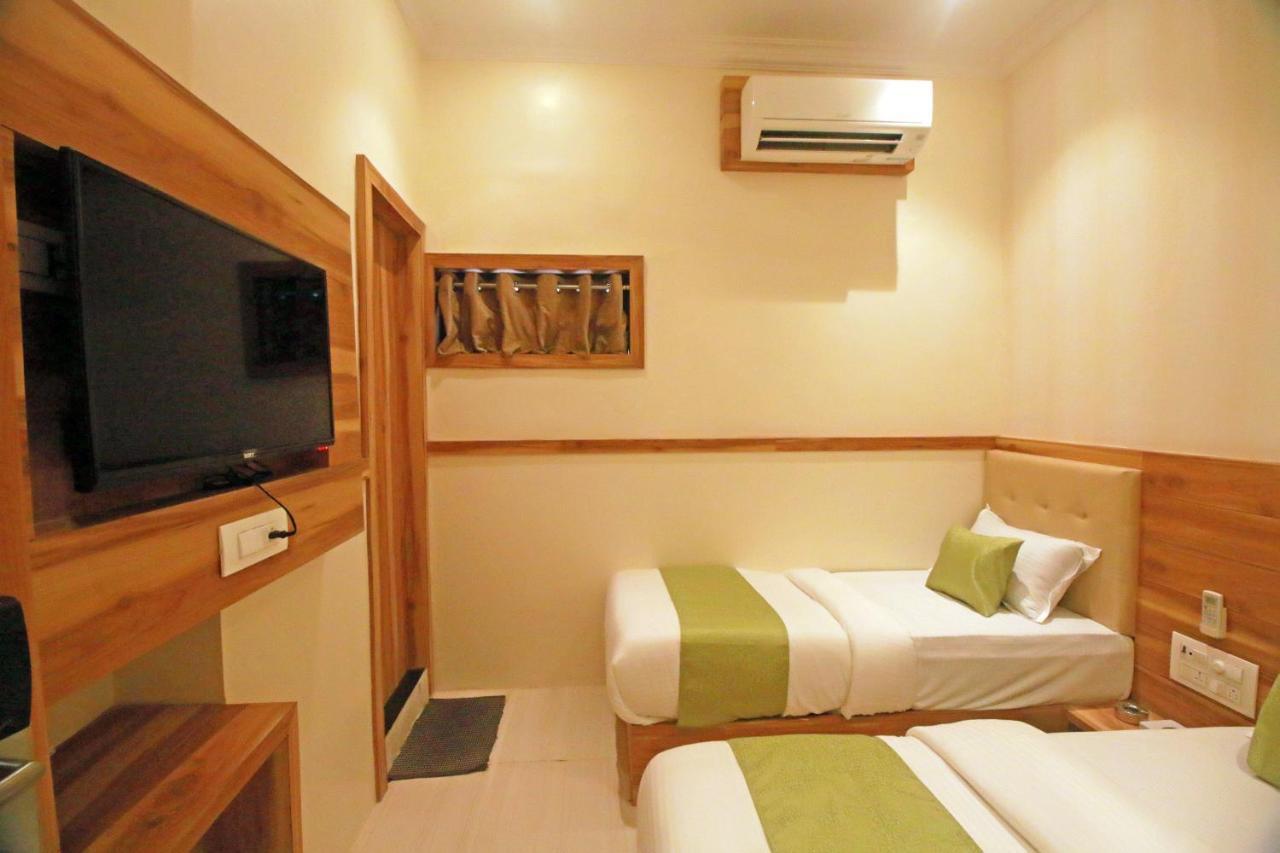 Hotel Al Madina Palace Mumbai  Buitenkant foto