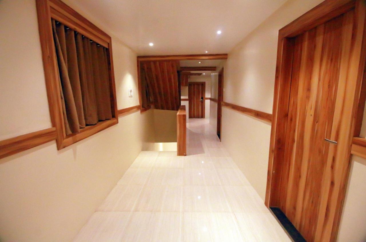 Hotel Al Madina Palace Mumbai  Buitenkant foto